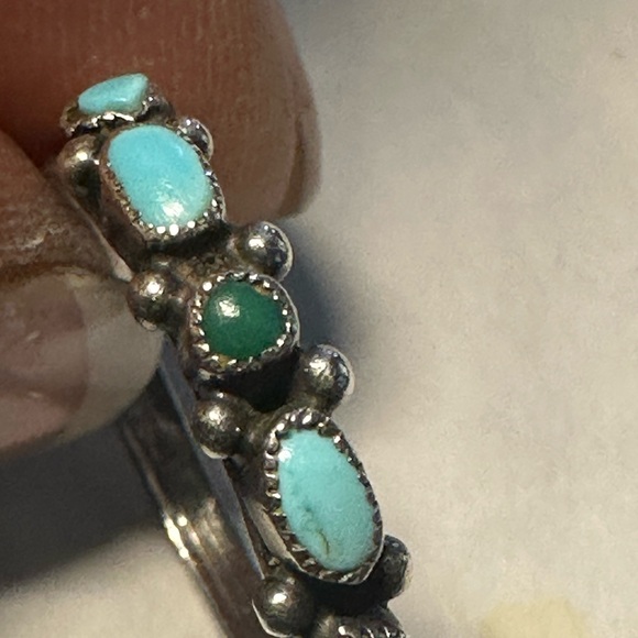 Vintage Native American Turquoise and Green Stone Silver Ring - Picture 10 of 11